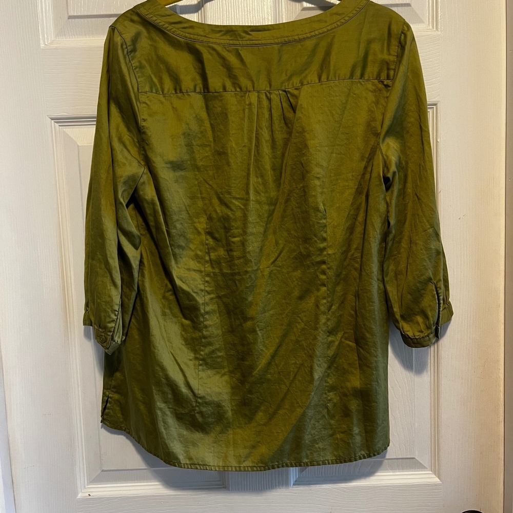 Olive Green Button Front 3/4 Sleeve Pintuck Blouse Top Babydoll Size Large - Picture 2 of 8